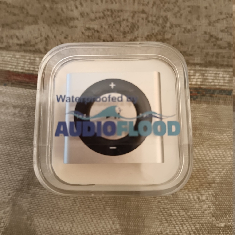 Apple iPod Shuffle Music Player
